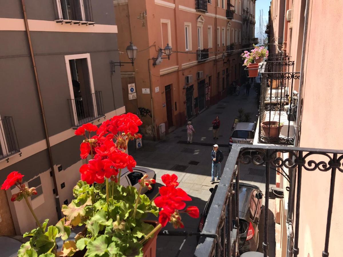 Appartement Loft Delizioso à Cagliari Extérieur photo